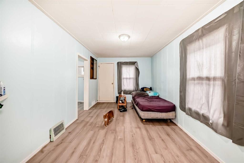 6437 19 Street Se, Calgary, AB - Indoor