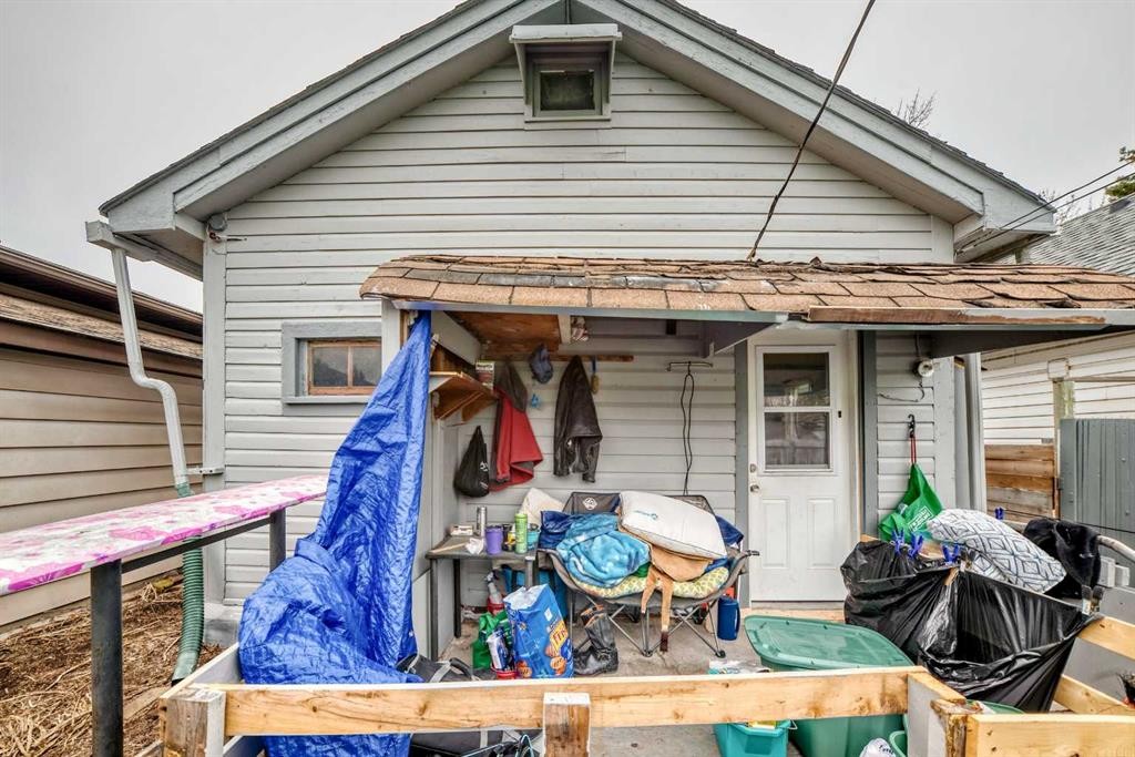 6437 19 Street Se, Calgary, AB - Outdoor With Exterior