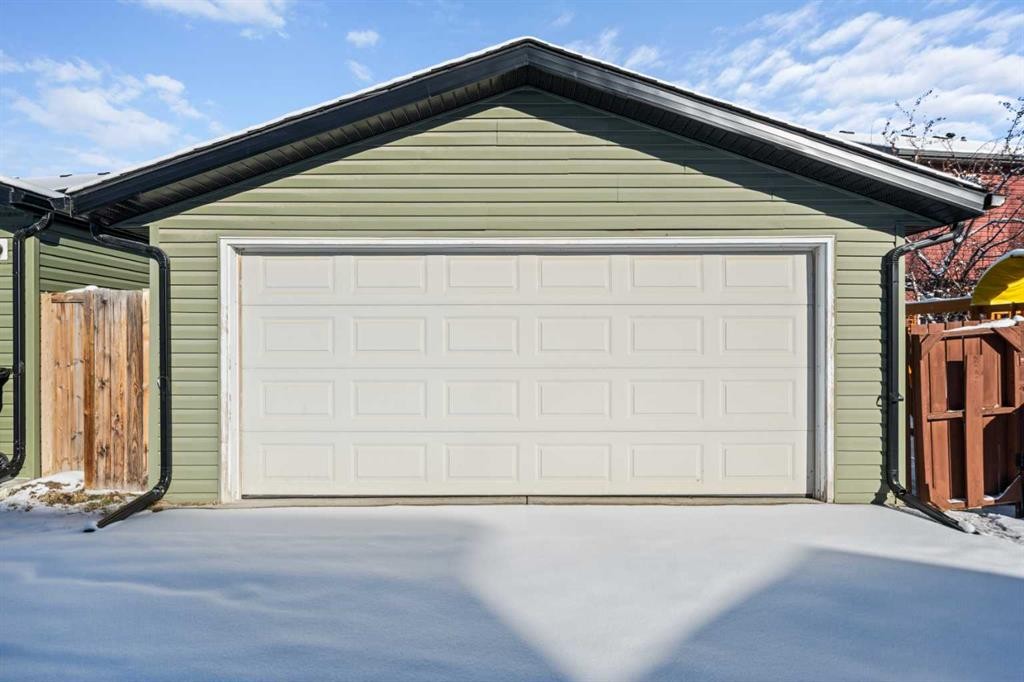 47 Eversyde Heath Sw, Calgary, AB - Outdoor With Exterior