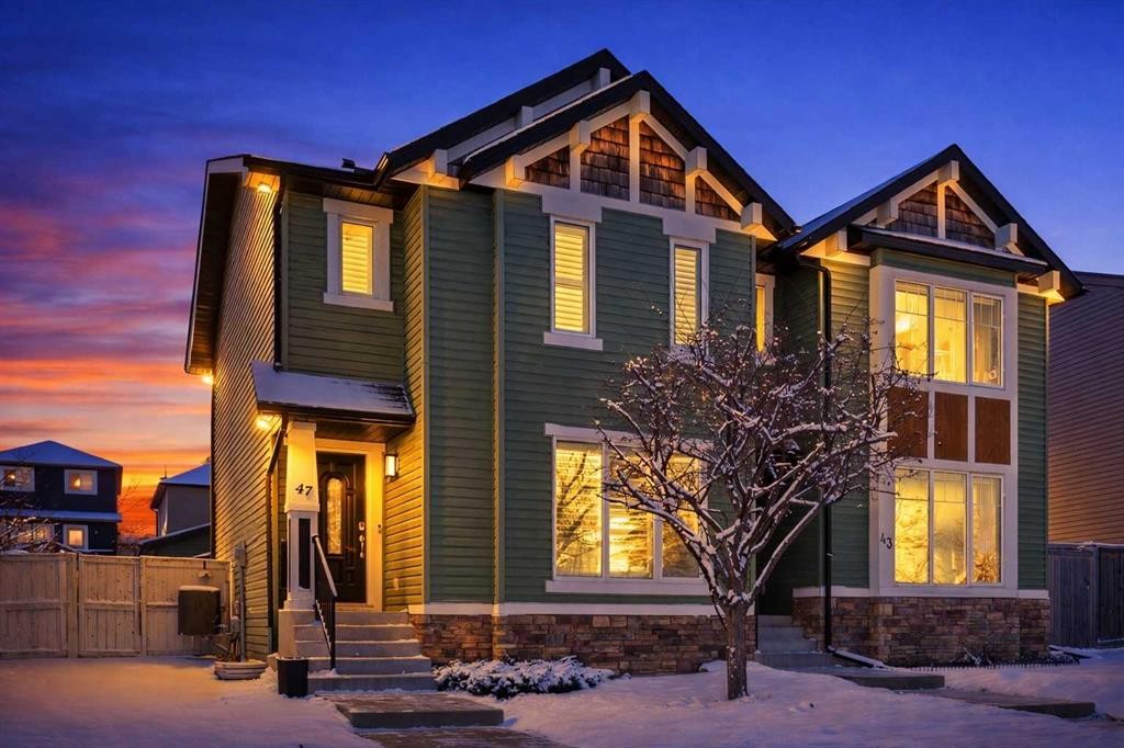 47 Eversyde Heath Sw, Calgary, AB - Outdoor With Facade
