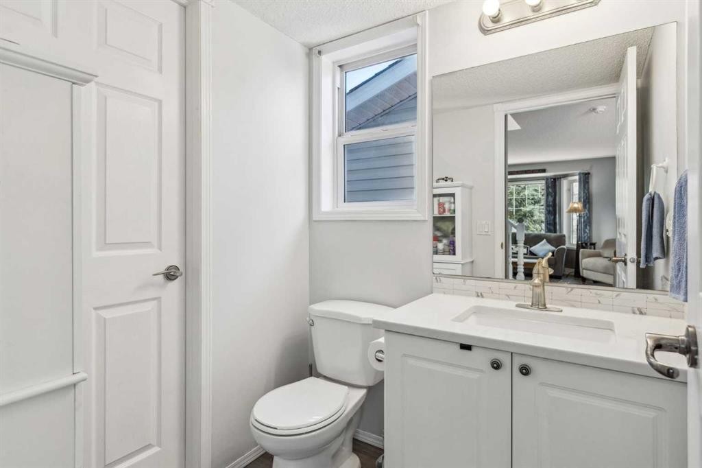 30 Martha'S Haven Manor Ne, Calgary, AB - Indoor Photo Showing Bathroom