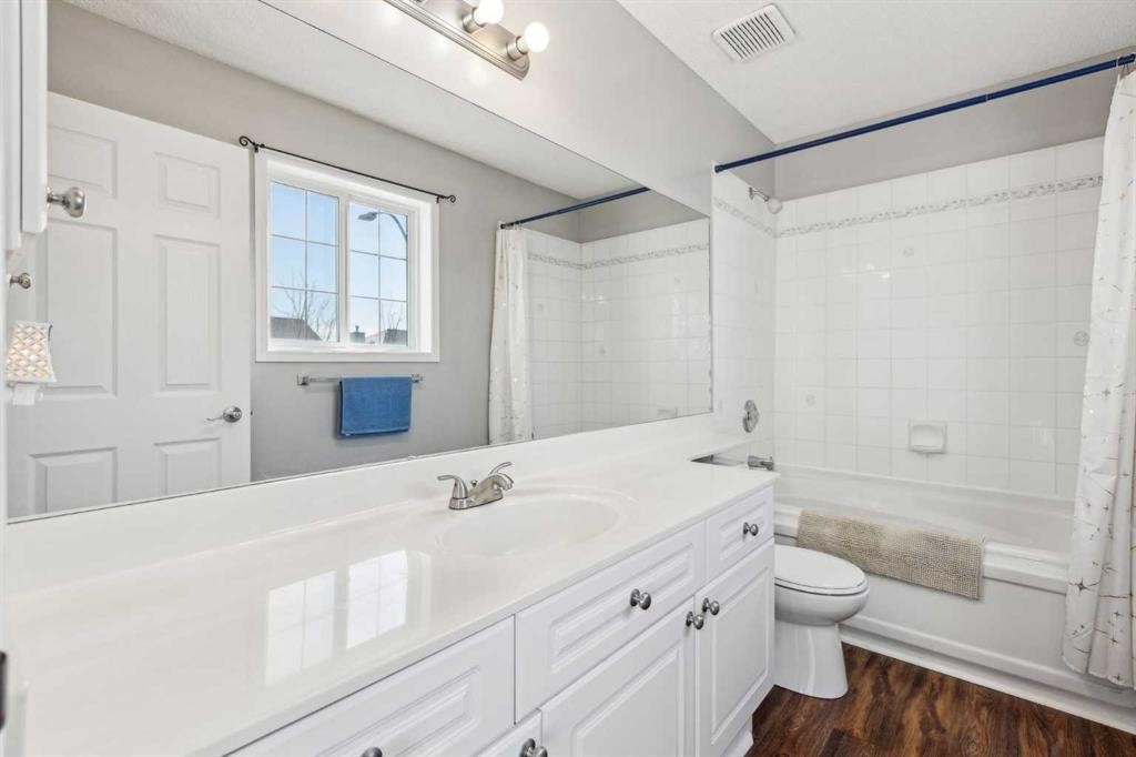 30 Martha'S Haven Manor Ne, Calgary, AB - Indoor Photo Showing Bathroom