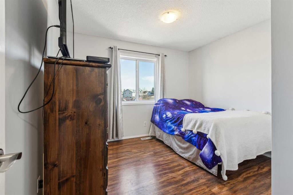 30 Martha'S Haven Manor Ne, Calgary, AB - Indoor Photo Showing Bedroom