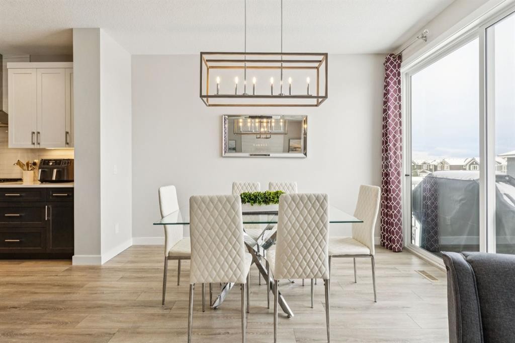415 Rivercrest Boulevard, Cochrane, AB - Indoor Photo Showing Dining Room