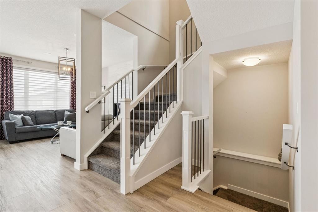 415 Rivercrest Boulevard, Cochrane, AB - Indoor Photo Showing Other Room