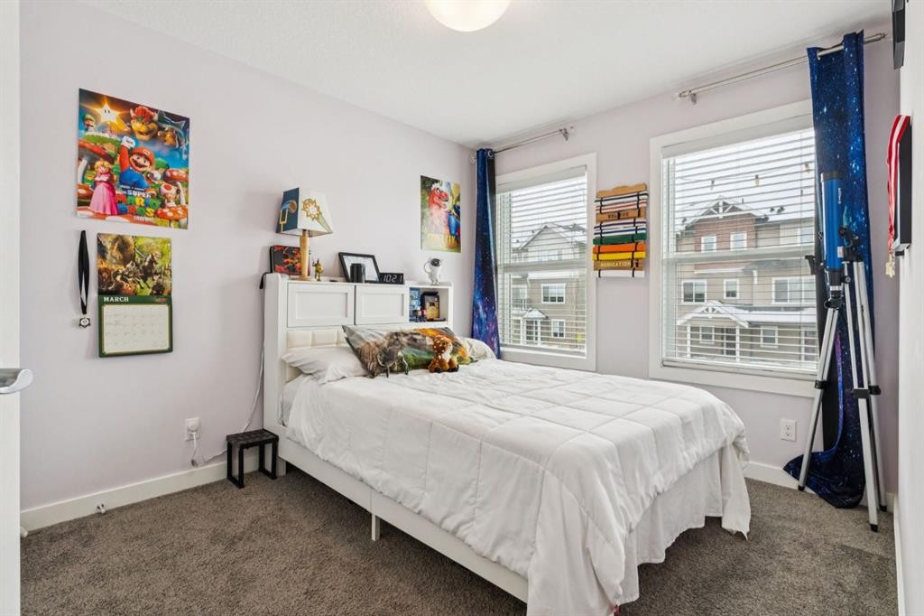 415 Rivercrest Boulevard, Cochrane, AB - Indoor Photo Showing Bedroom