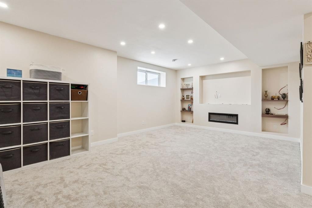 415 Rivercrest Boulevard, Cochrane, AB - Indoor