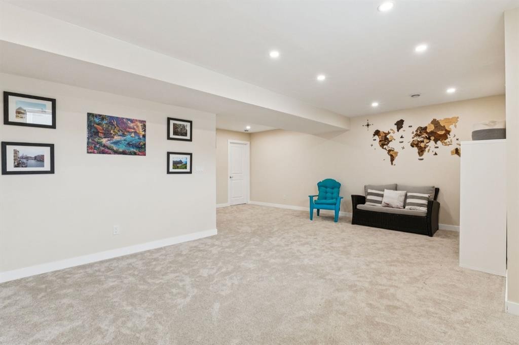 415 Rivercrest Boulevard, Cochrane, AB - Indoor