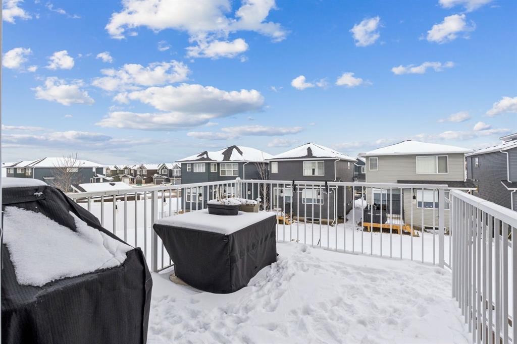 415 Rivercrest Boulevard, Cochrane, AB - Outdoor