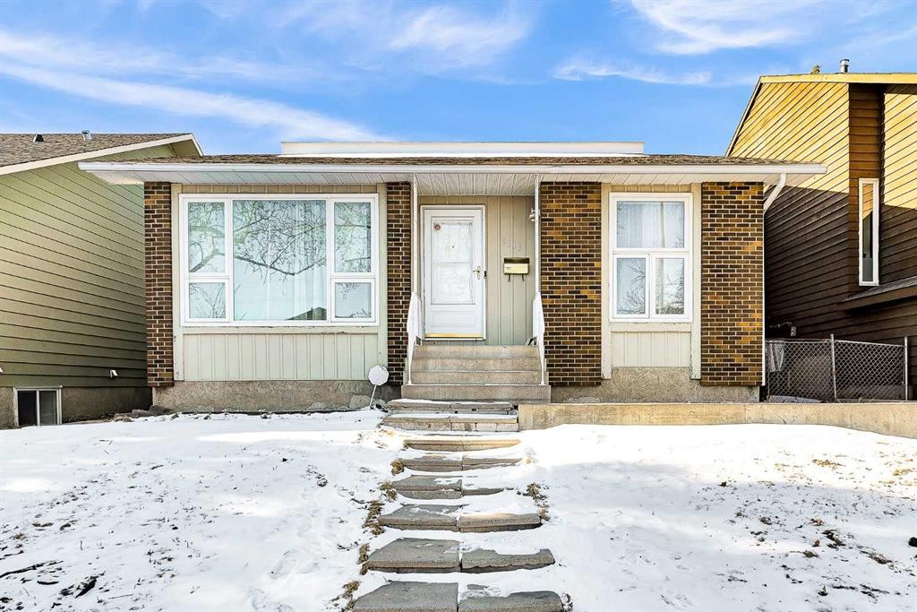 1111 Berkley Drive Nw, Calgary, AB - Outdoor