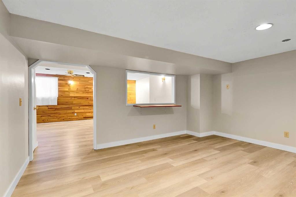 1111 Berkley Drive Nw, Calgary, AB - Indoor Photo Showing Other Room