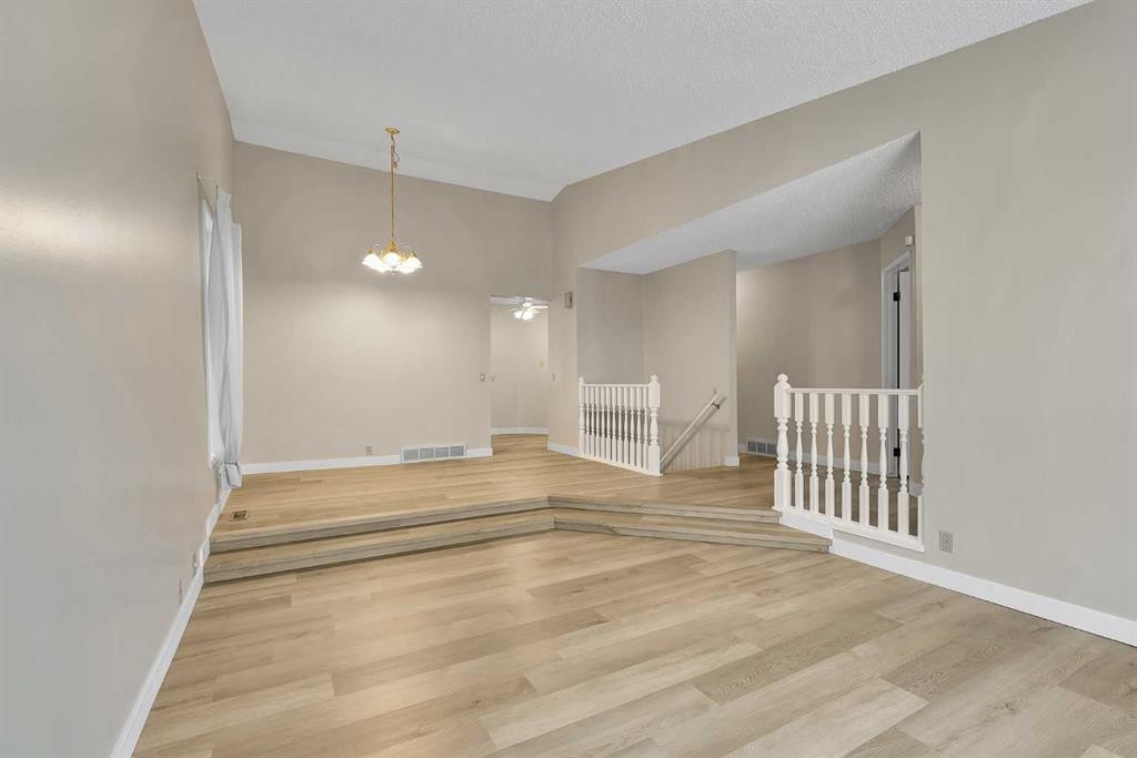 1111 Berkley Drive Nw, Calgary, AB - Indoor Photo Showing Other Room
