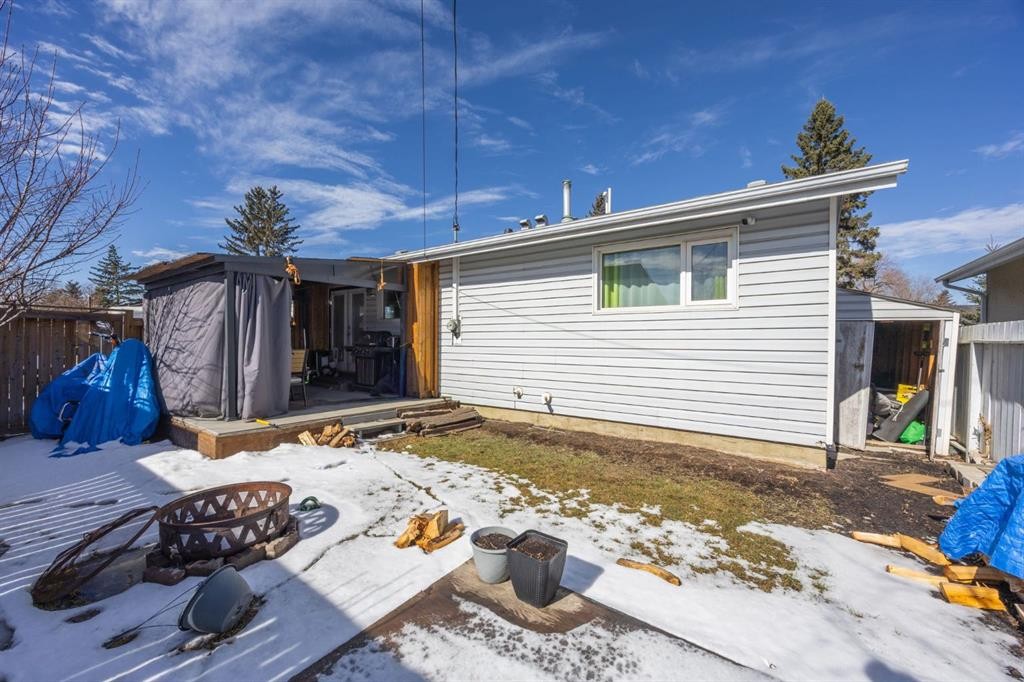 2302 Olympia Drive Se, Calgary, AB - Outdoor