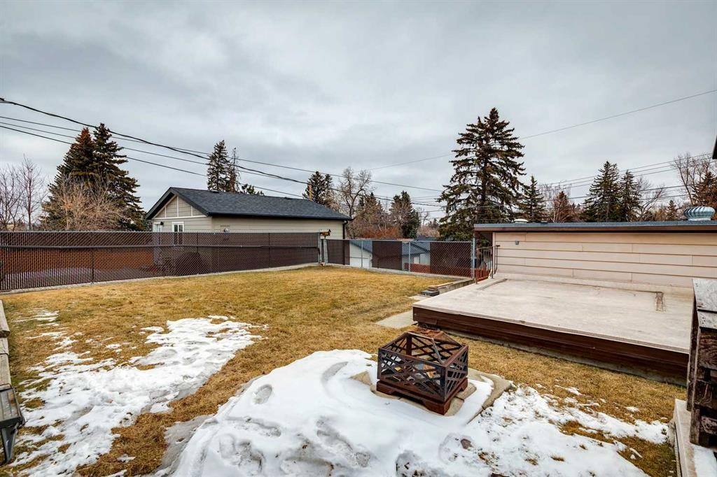 44 Fairview Crescent Se, Calgary, AB - Outdoor