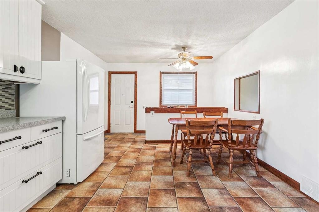 44 Fairview Crescent Se, Calgary, AB - Indoor