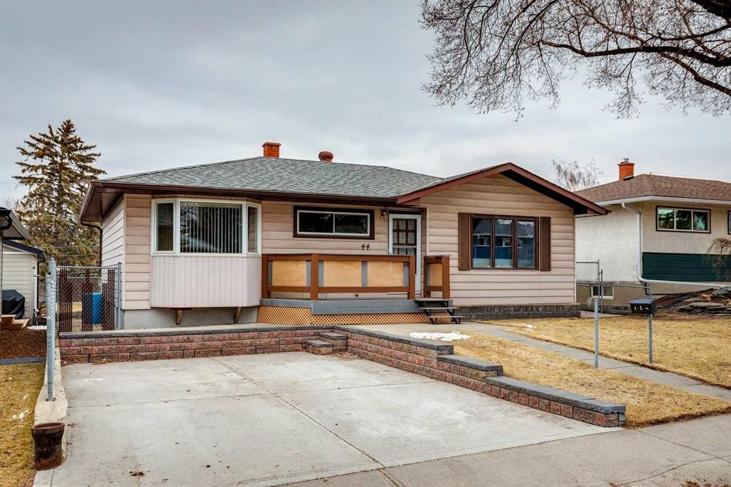 44 Fairview Crescent Se, Calgary, AB - Outdoor