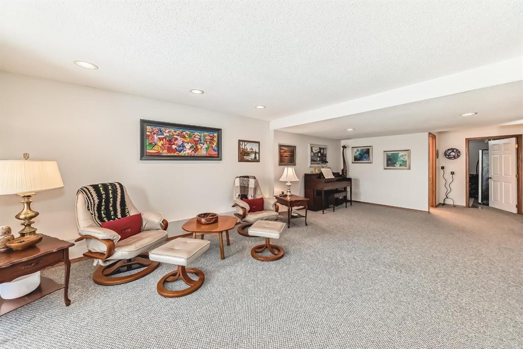 157 Hawkstone Manor Nw, Calgary, AB - Indoor