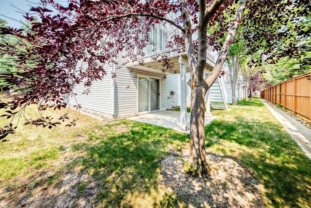157 Hawkstone Manor Nw, Calgary, AB - Outdoor