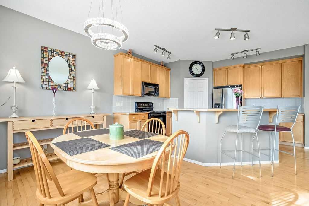 86 Evergreen Common Sw, Calgary, AB - Indoor Photo Showing Dining Room