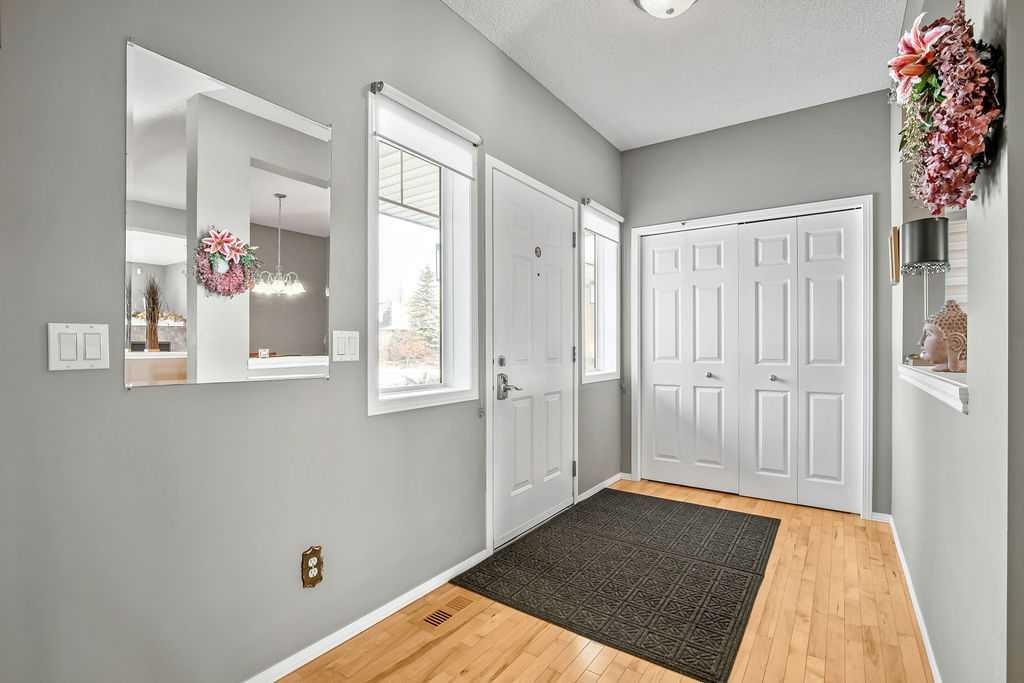 86 Evergreen Common Sw, Calgary, AB - Indoor Photo Showing Other Room