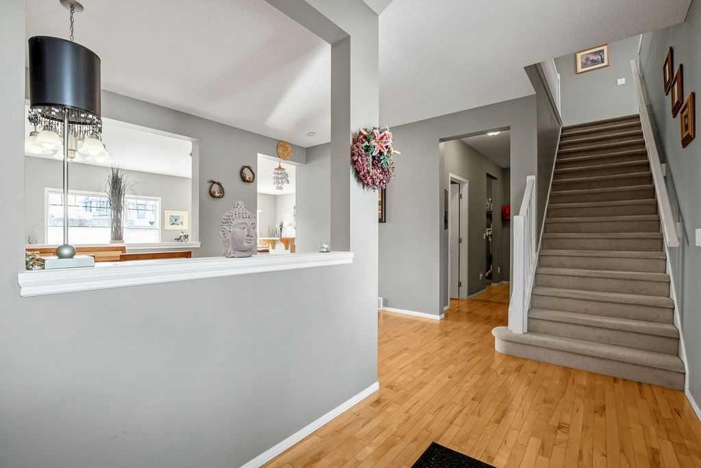 86 Evergreen Common Sw, Calgary, AB - Indoor Photo Showing Other Room