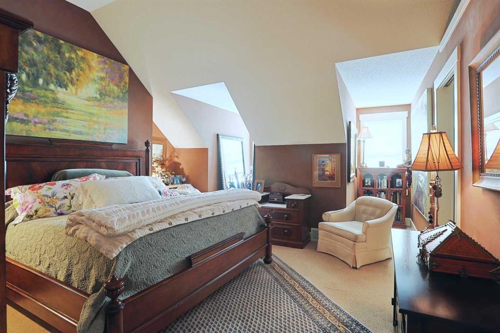 300 Garrison Square Sw, Calgary, AB - Indoor Photo Showing Bedroom