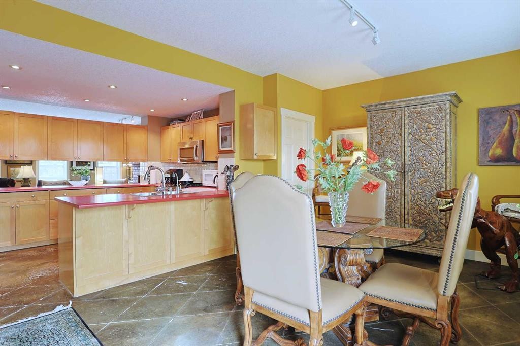 300 Garrison Square Sw, Calgary, AB - Indoor