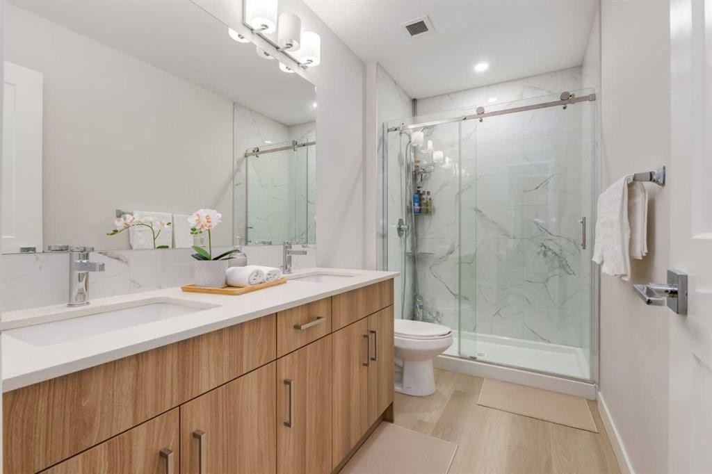 3205-200 Seton Circle Se, Calgary, AB - Indoor Photo Showing Bathroom