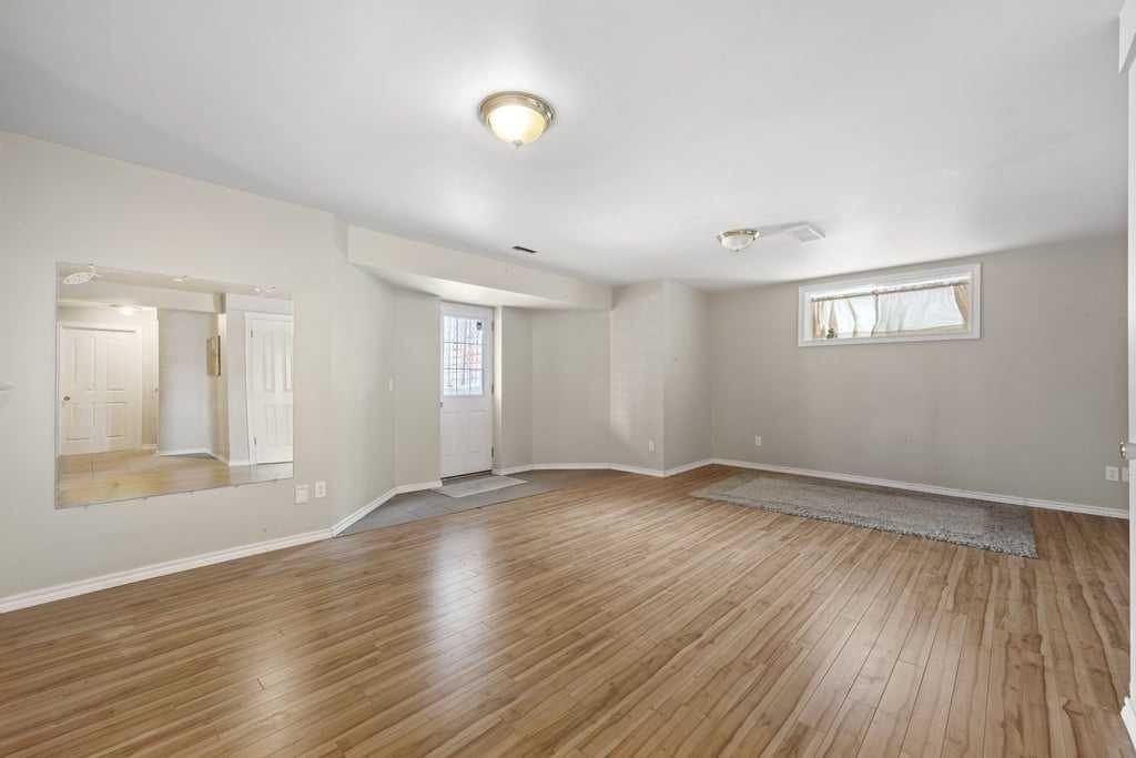 19 Sienna Park Crescent Sw, Calgary, AB - Indoor Photo Showing Other Room