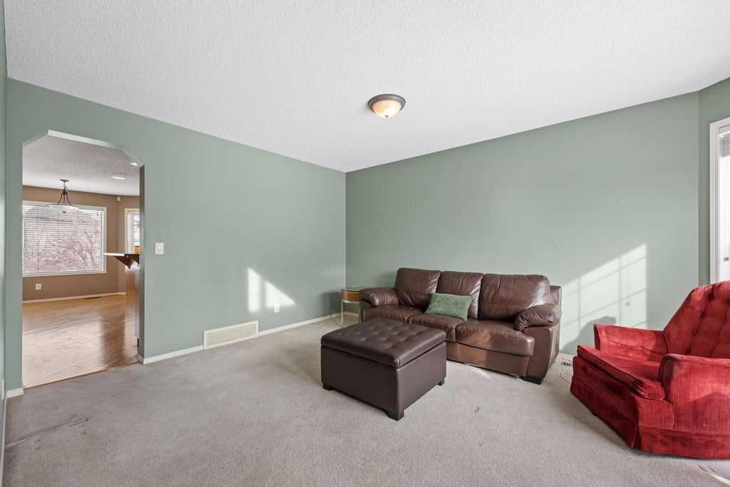 19 Sienna Park Crescent Sw, Calgary, AB - Indoor