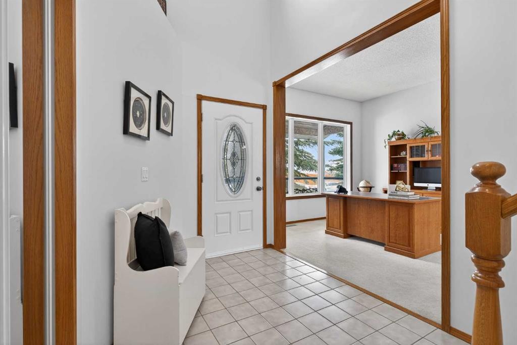 677 Hawkwood Boulevard Nw, Calgary, AB - Indoor Photo Showing Office