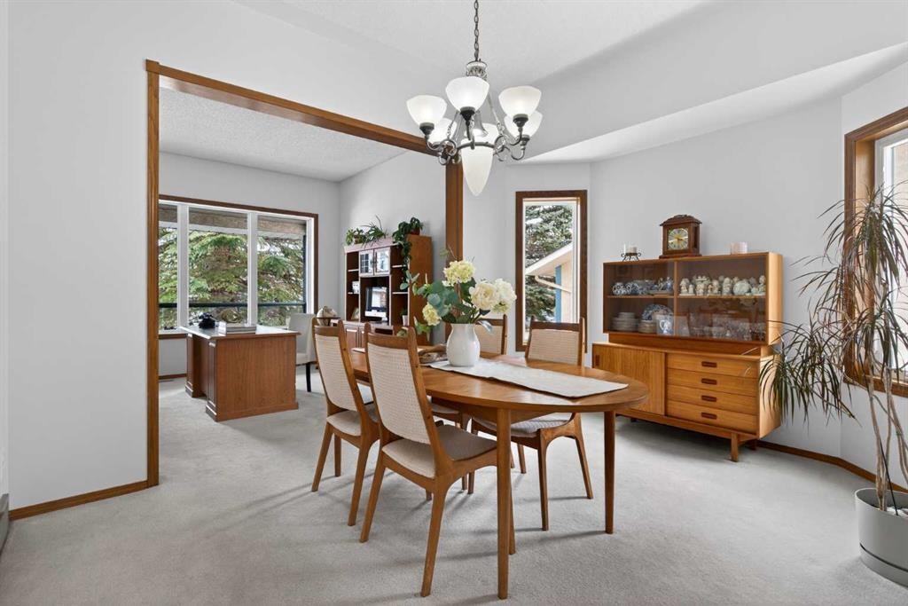 677 Hawkwood Boulevard Nw, Calgary, AB - Indoor Photo Showing Dining Room