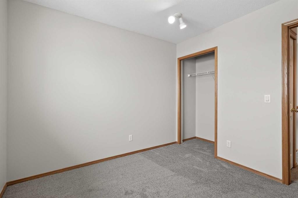 317 Martindale Drive Ne, Calgary, AB - Indoor Photo Showing Other Room