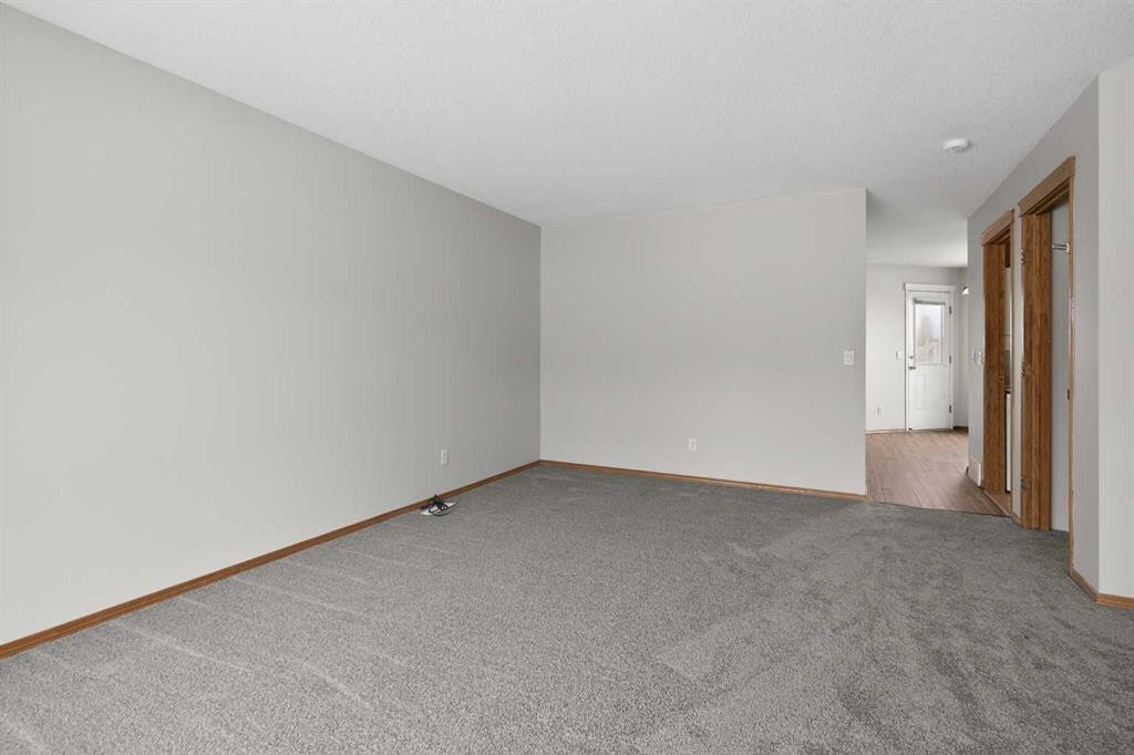 317 Martindale Drive Ne, Calgary, AB - Indoor Photo Showing Other Room