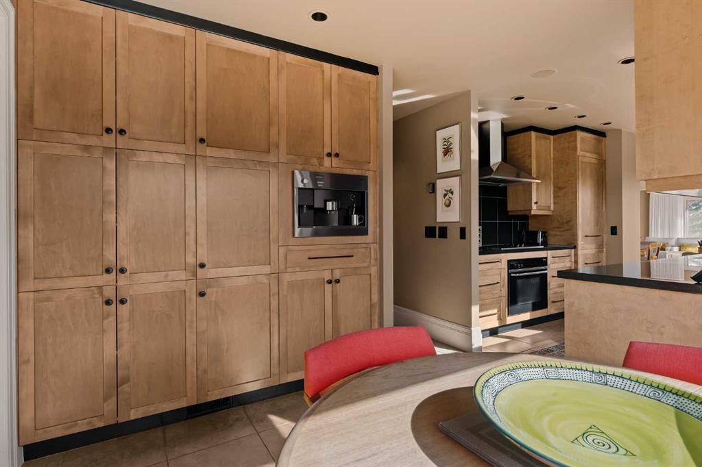 3S-222 Eagle Ridge Drive Sw, Calgary, AB - Indoor