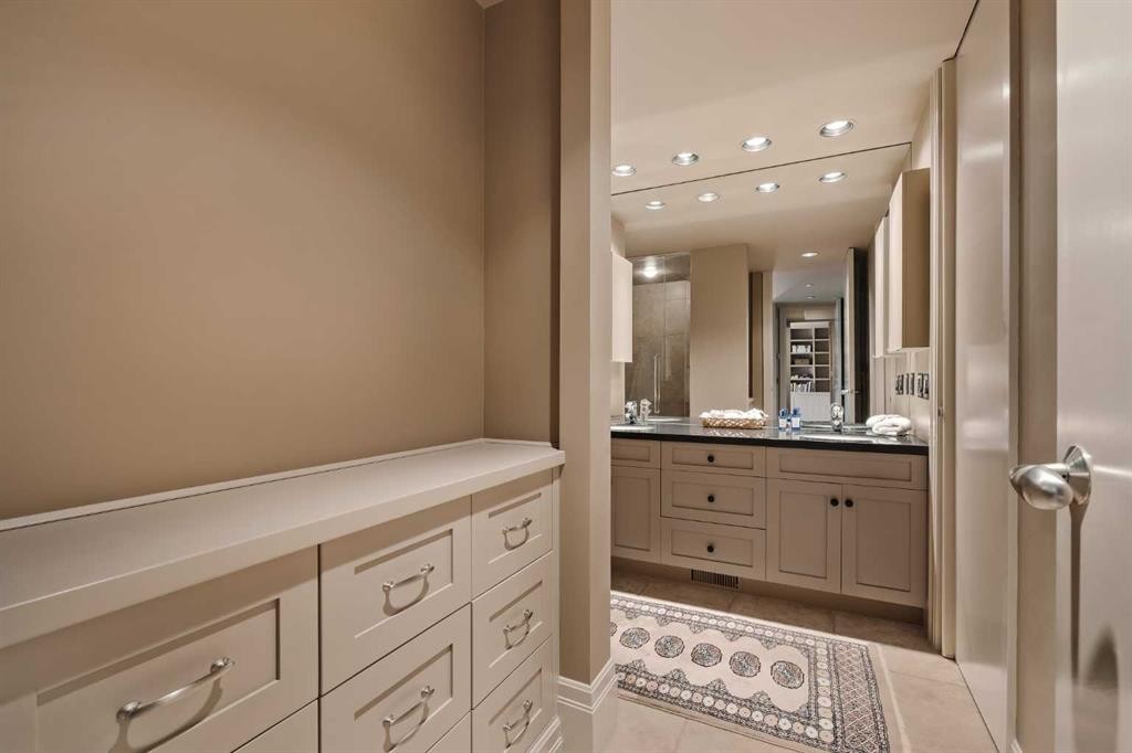 3S-222 Eagle Ridge Drive Sw, Calgary, AB - Indoor