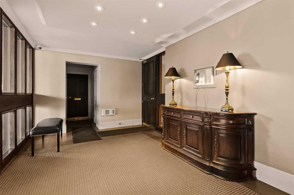 3S-222 Eagle Ridge Drive Sw, Calgary, AB - Indoor