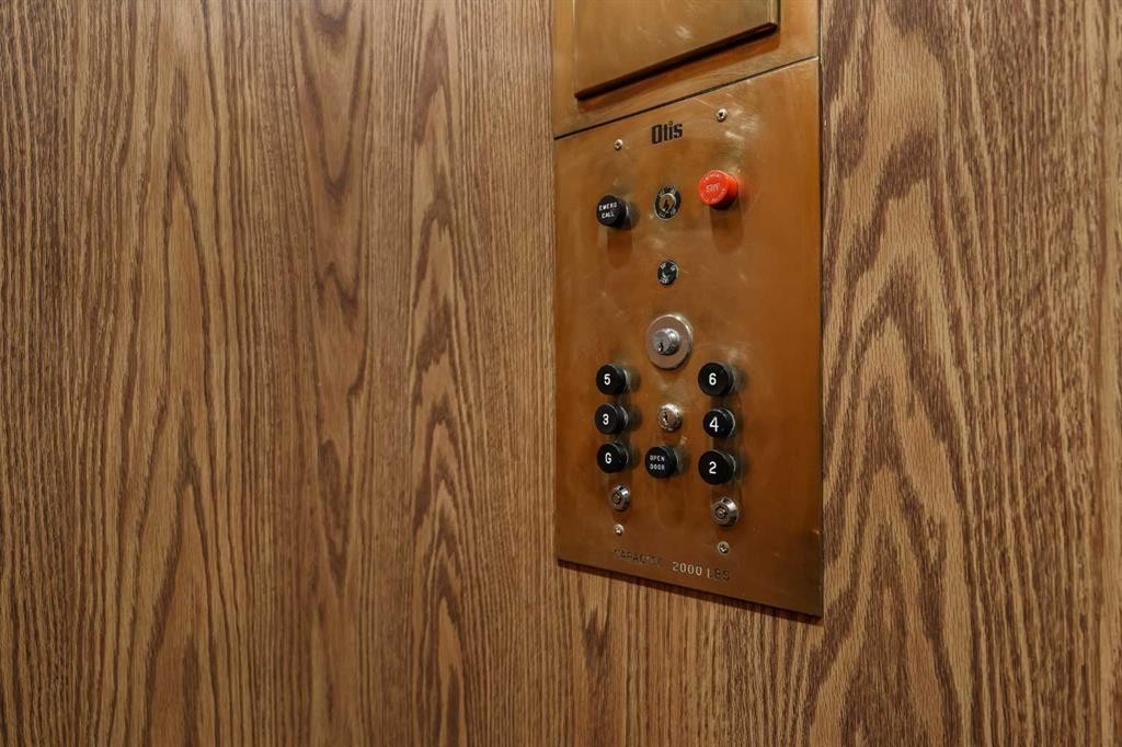 3S-222 Eagle Ridge Drive Sw, Calgary, AB - Indoor