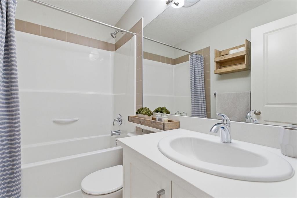 1208 Jumping Pound Common, Cochrane, AB - Indoor Photo Showing Bathroom