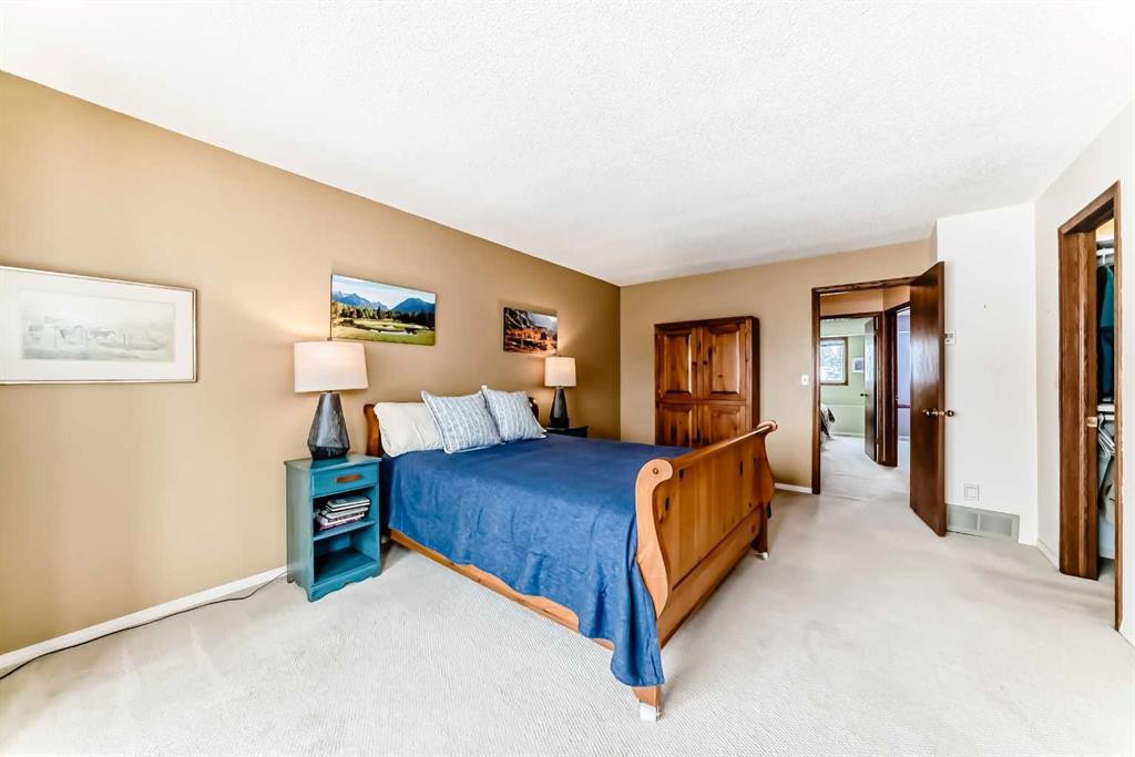 204 Edcath Place Nw, Calgary, AB - Indoor Photo Showing Bedroom