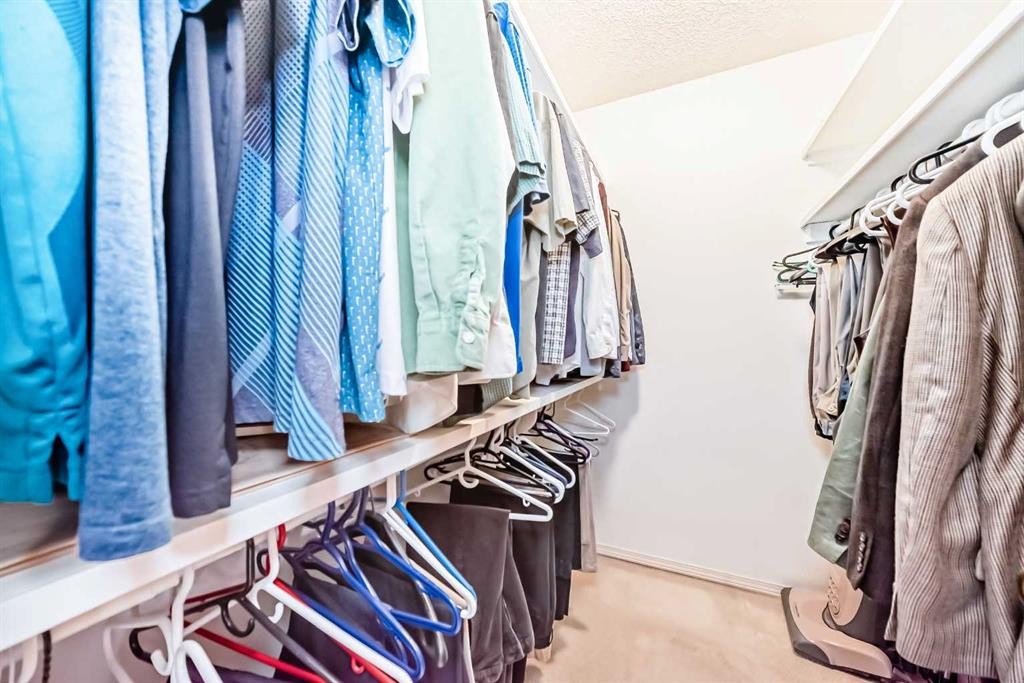 204 Edcath Place Nw, Calgary, AB - Indoor With Storage