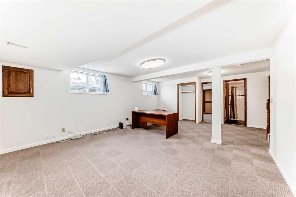 204 Edcath Place Nw, Calgary, AB - Indoor