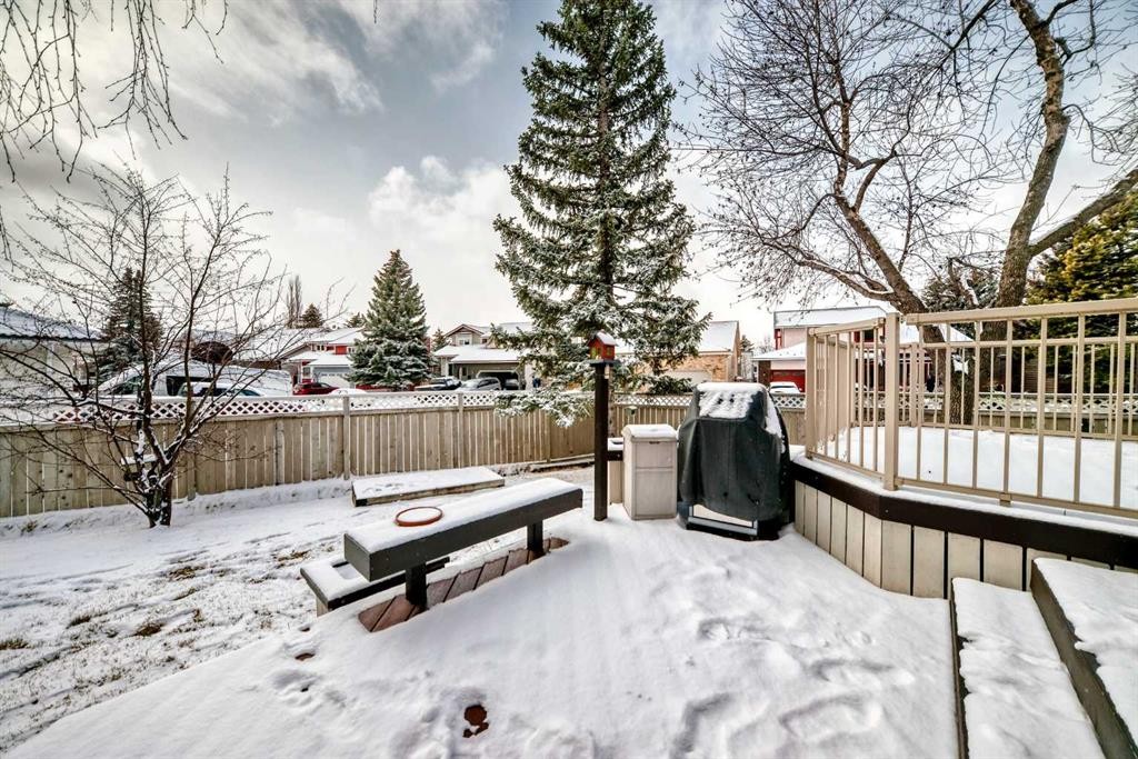 204 Edcath Place Nw, Calgary, AB - Outdoor