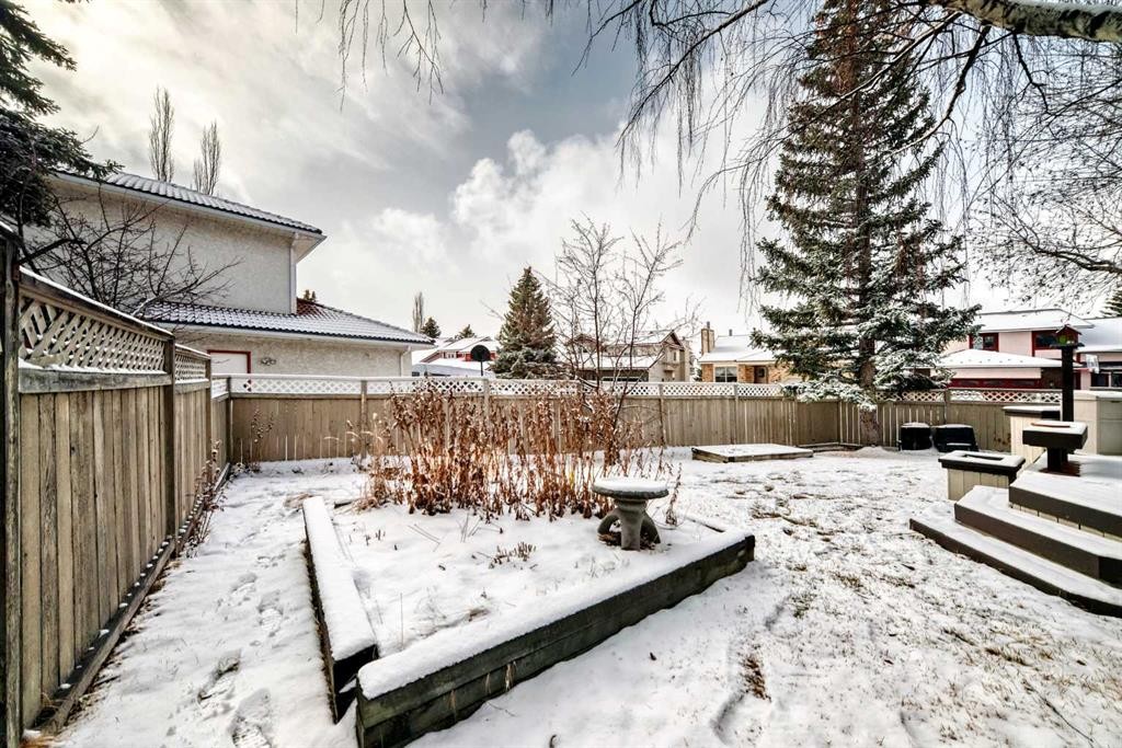 204 Edcath Place Nw, Calgary, AB - Outdoor