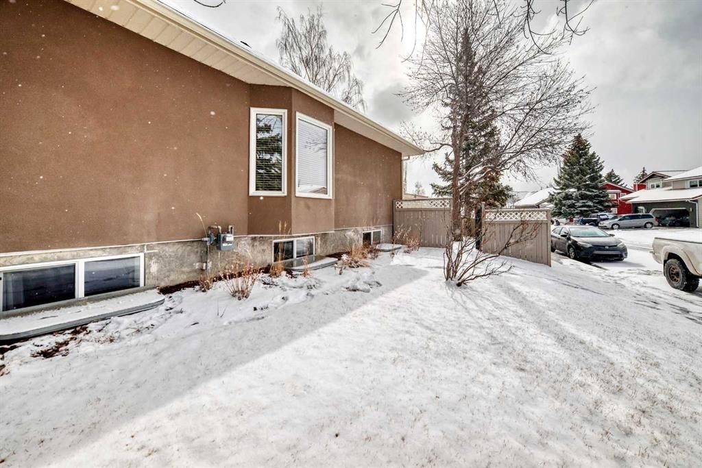 204 Edcath Place Nw, Calgary, AB - Outdoor
