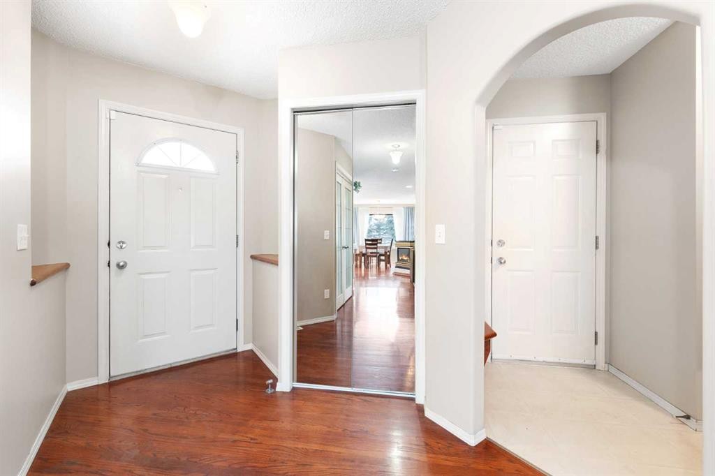 69 Hampstead Gardens Nw, Calgary, AB - Indoor Photo Showing Other Room