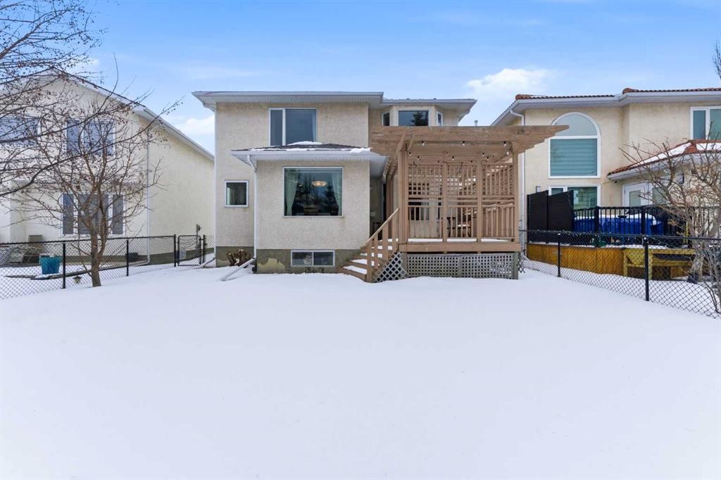 69 Hampstead Gardens Nw, Calgary, AB - Outdoor