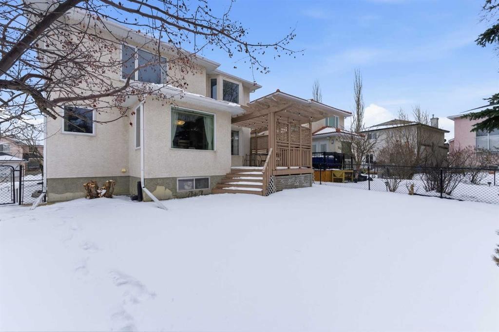69 Hampstead Gardens Nw, Calgary, AB - Outdoor