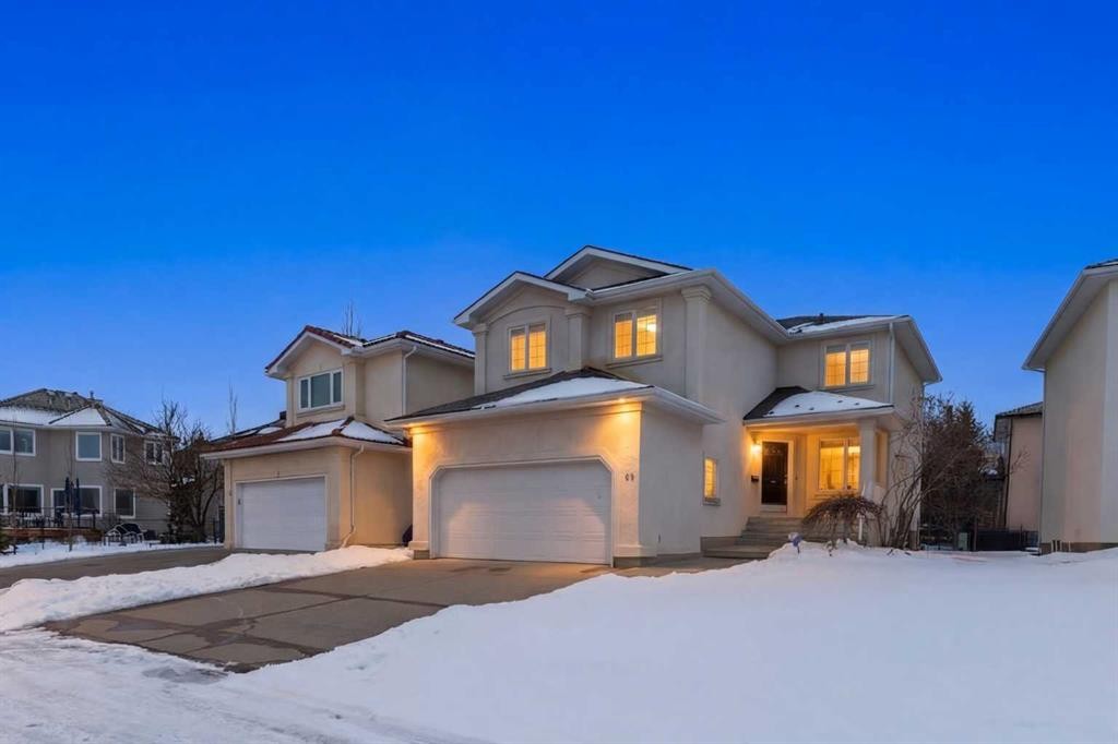 69 Hampstead Gardens Nw, Calgary, AB - Outdoor With Facade