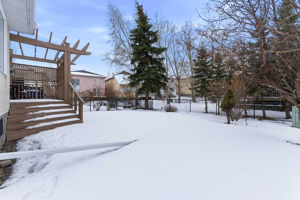 69 Hampstead Gardens Nw, Calgary, AB - Outdoor